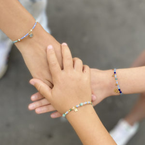 Offrir un atelier enfant : création d'un bijou