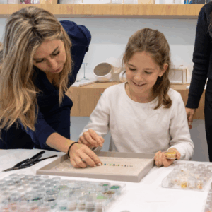 Réserver un atelier pour enfant : création d'un bijou - 69€