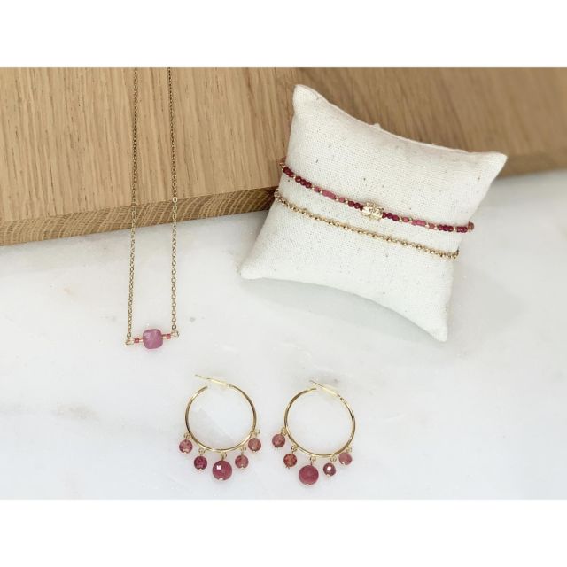 Une parure tourmaline pour un lundi tout en rose ! 🌷🌷🌷 #pinklook #tourmaline #madeinfrance #faitmain #bijouxdorés